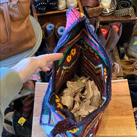 Colorful Knit Chevron Shoulder Bag - Picture 8 of 10